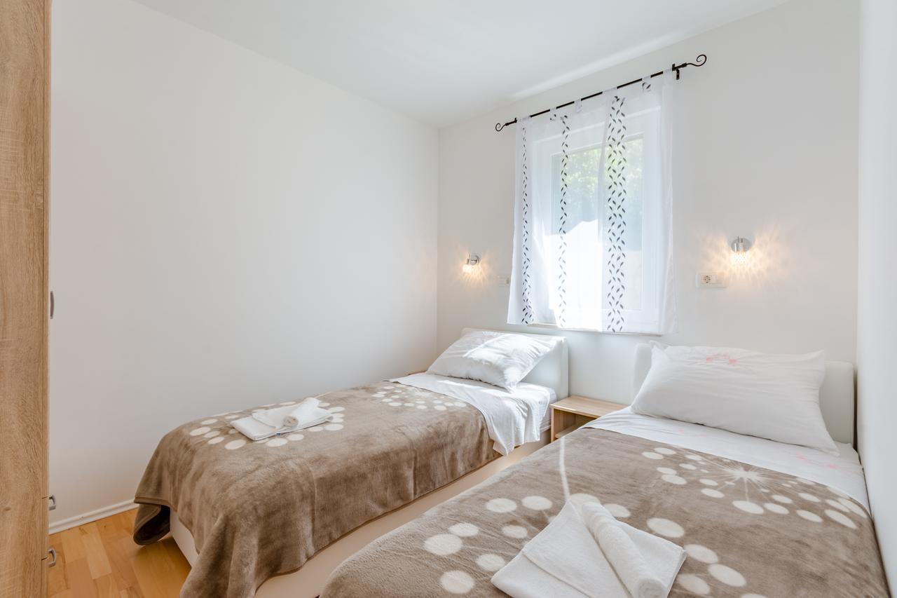 Apartments The Brothers Supetar Εξωτερικό φωτογραφία