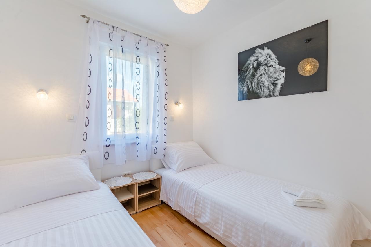 Apartments The Brothers Supetar Εξωτερικό φωτογραφία